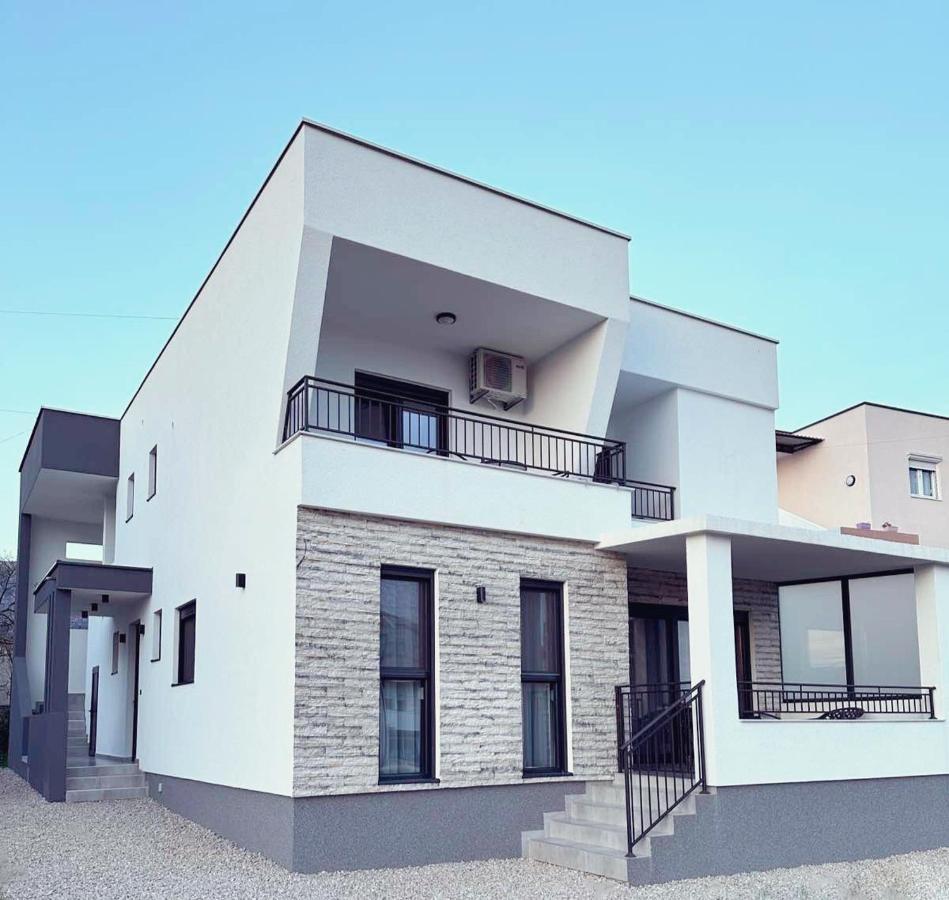 Danin Apartmani Bar Kültér fotó