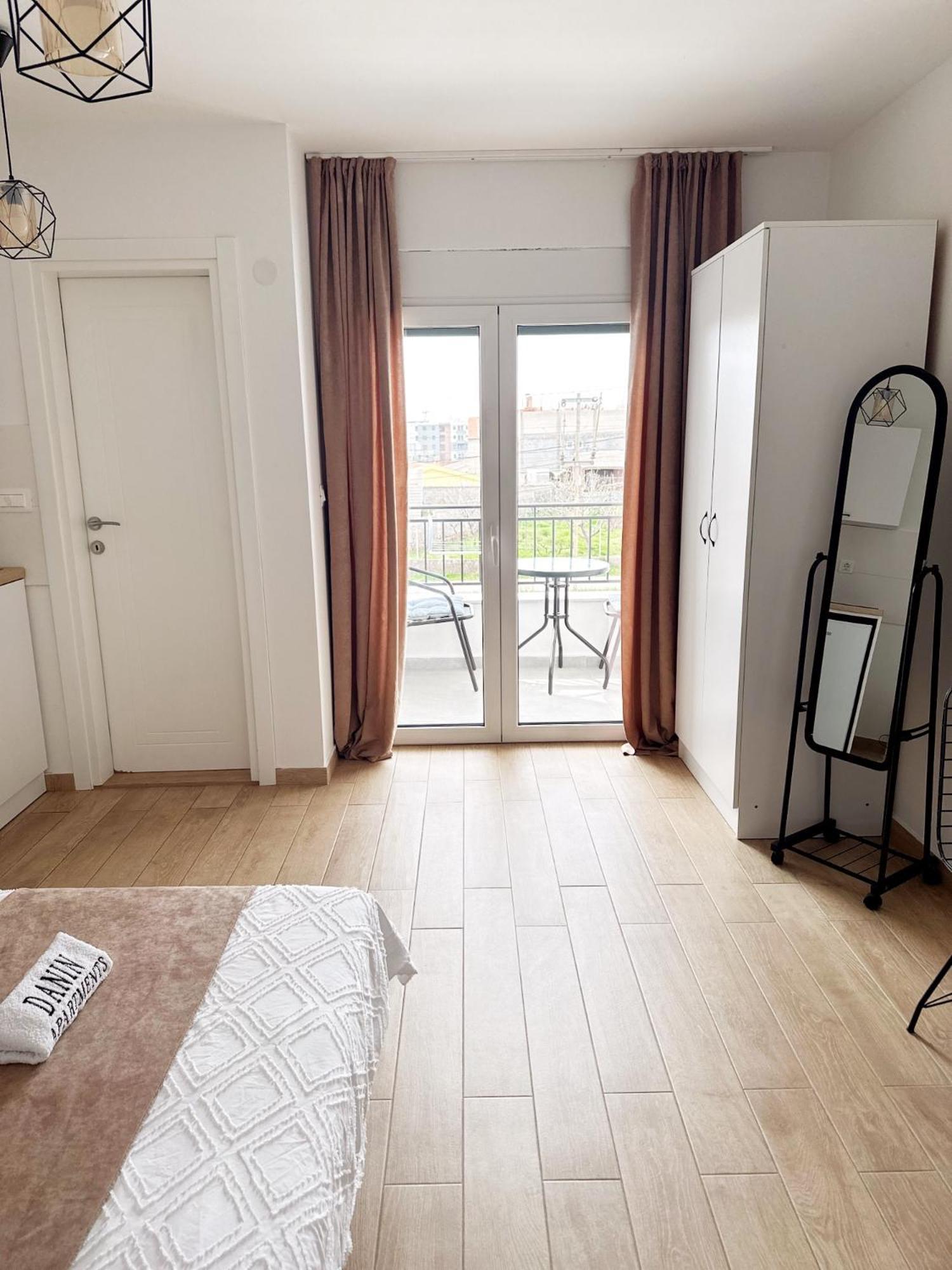 Danin Apartmani Bar Kültér fotó
