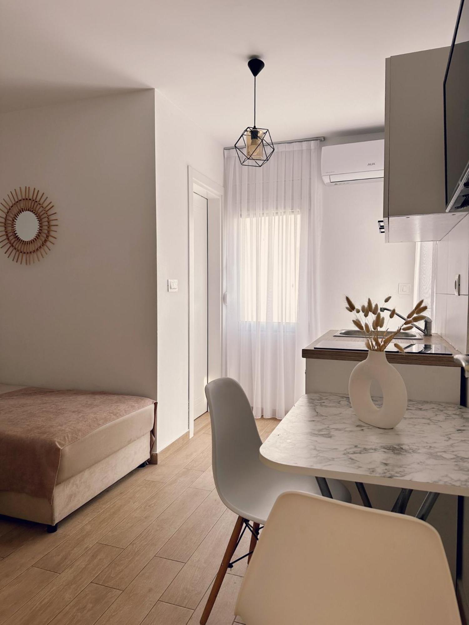 Danin Apartmani Bar Kültér fotó