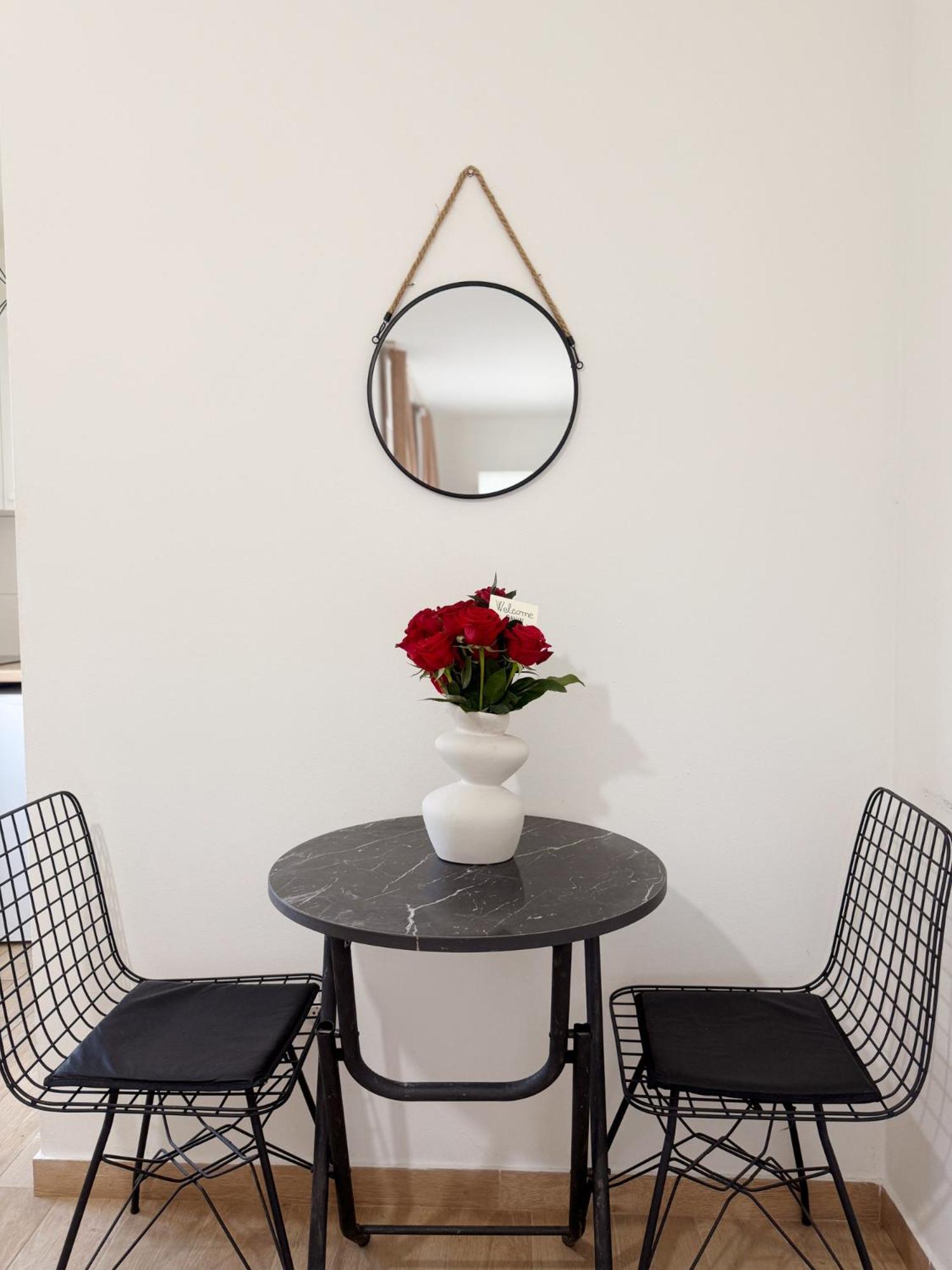 Danin Apartmani Bar Kültér fotó